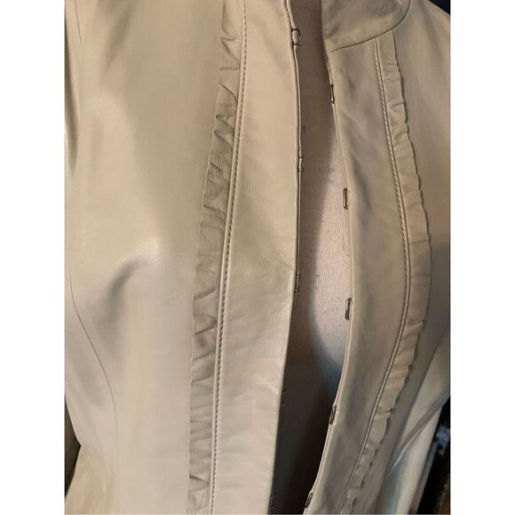 Tahari 100% leather jacket tan/cream size 10 - Picture 2 of 7